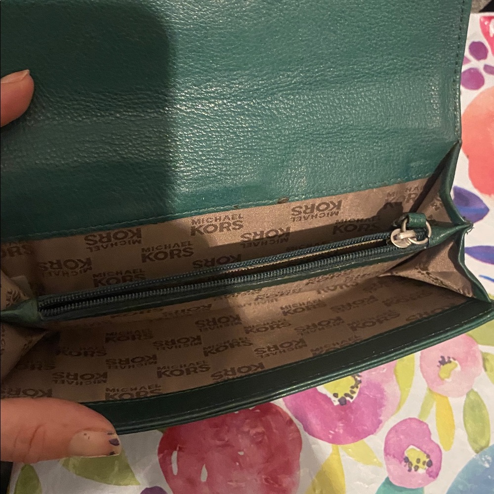 Michael Kors hunter green  Leather Wallet - Picture 3 of 6